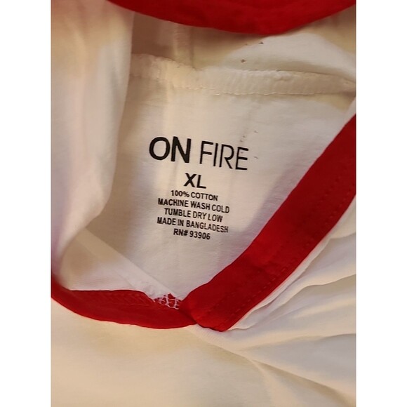 On Fire T Shirt Womens Size 1X Red Sleeveless Graphic  Girl Tee 100% Cotton - Picture 5 of 8